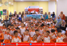 Bunda Literasi Dampingi Siswa SD 070975 dalam Studi Tour ke Perpustakaan Kota Gunungsitoli