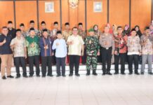 Wali Kota Gunungsitoli Mengukuhkan Pantia Hari Besar Islam Kota Gunungsitoli Periode 2024-2029